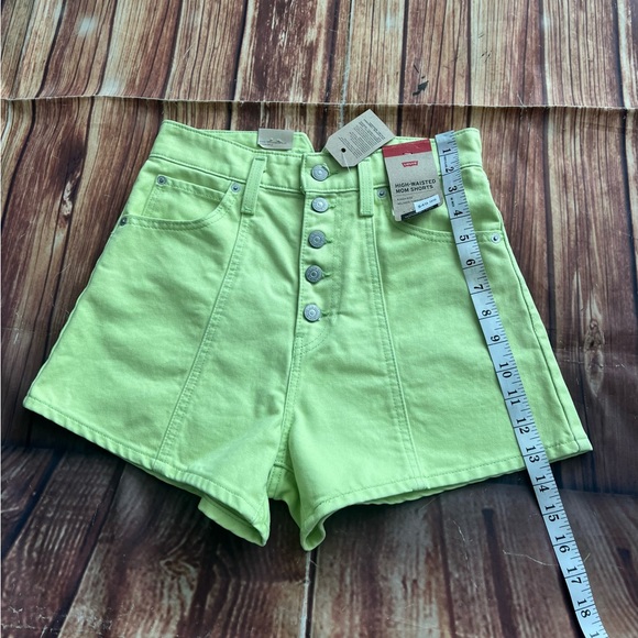 Levi’s Strauss Women’s Notch High Waisted Mom Shorts Daiquiri Green Size 26 - Picture 6 of 9